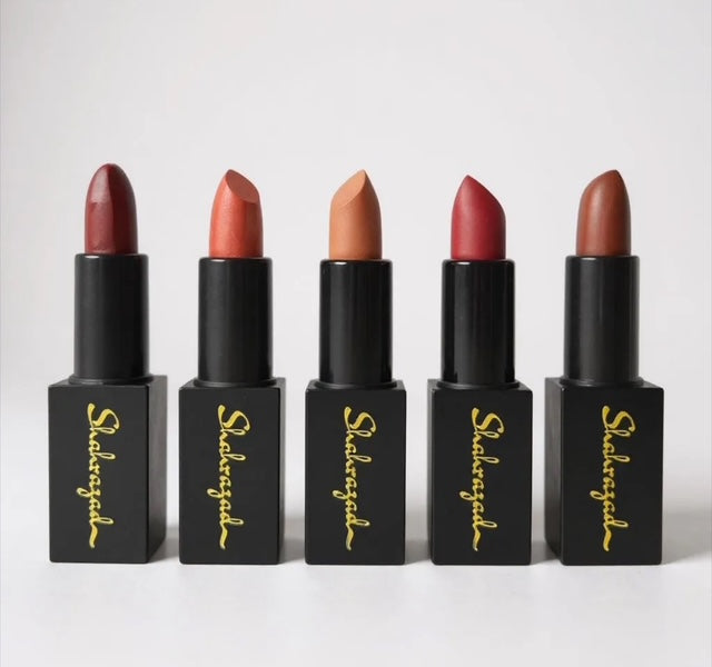 Moisturizing Lipstick with Magnetic Closure